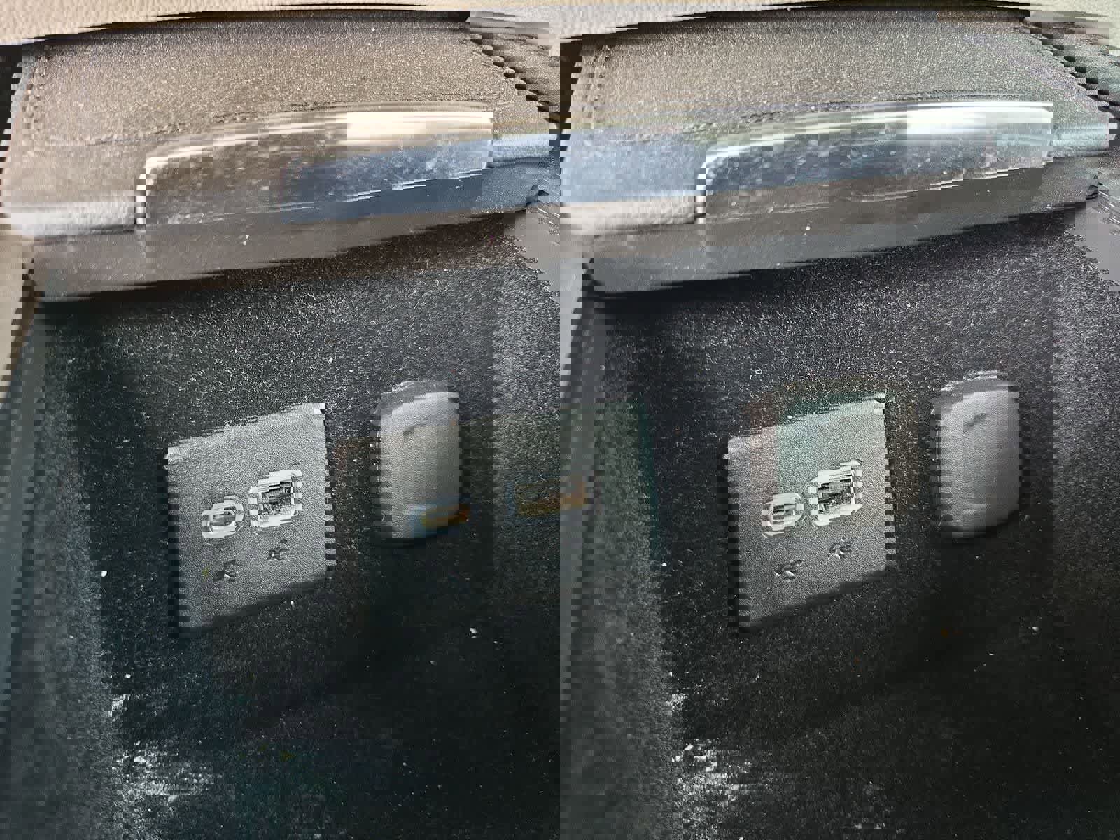 Used 2022 Cadillac XT4 Premium Luxury w/ Enhanced Visibility Package image 28