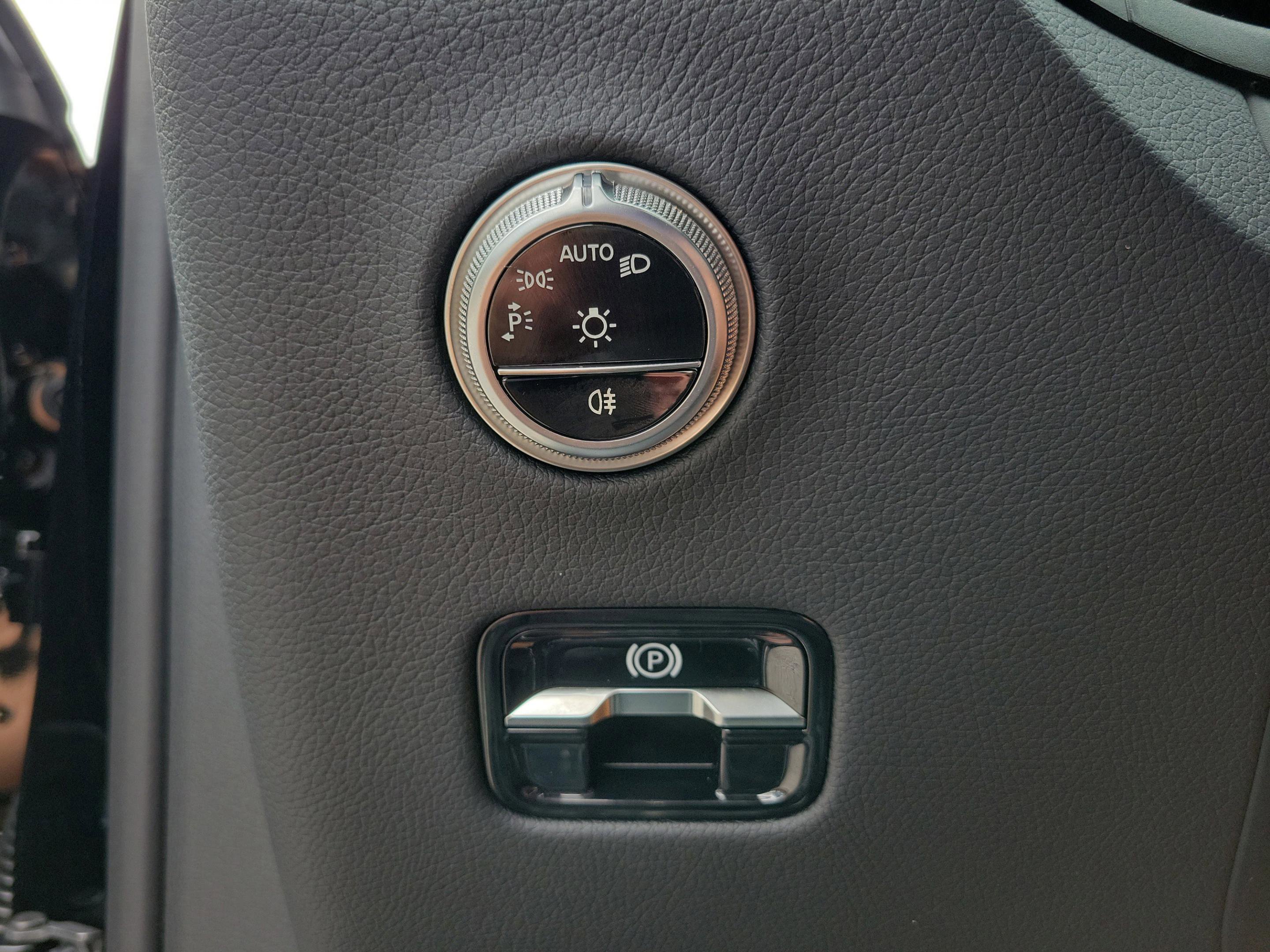 Used 2026 Mercedes-Benz GLC 300 image 19