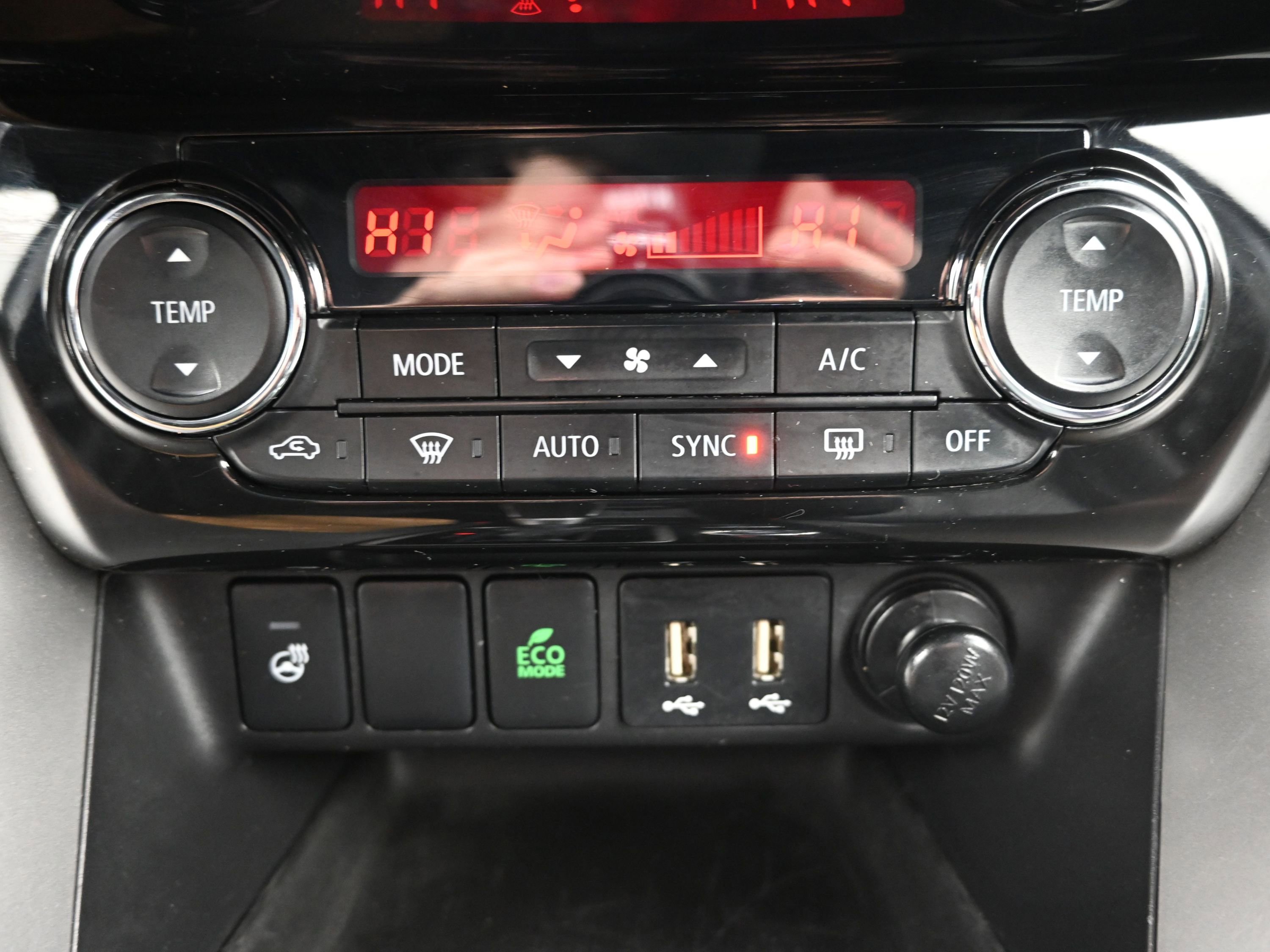 Used 2022 Mitsubishi Eclipse Cross SEL image 17