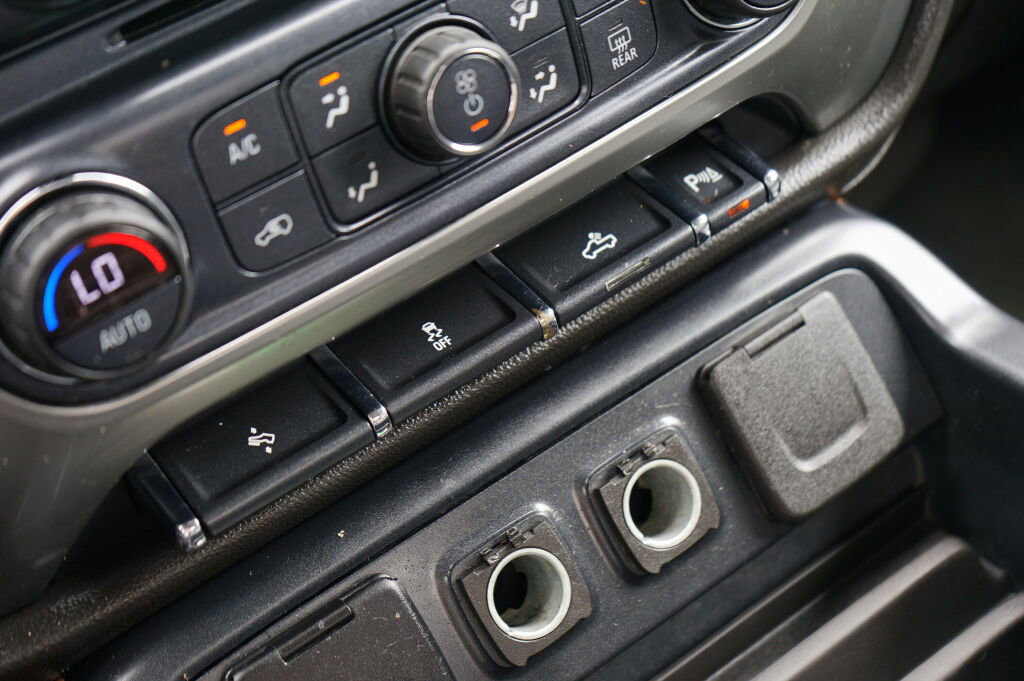 Used 2018 Chevrolet Silverado 1500 LTZ w/ LTZ Plus Package image 20