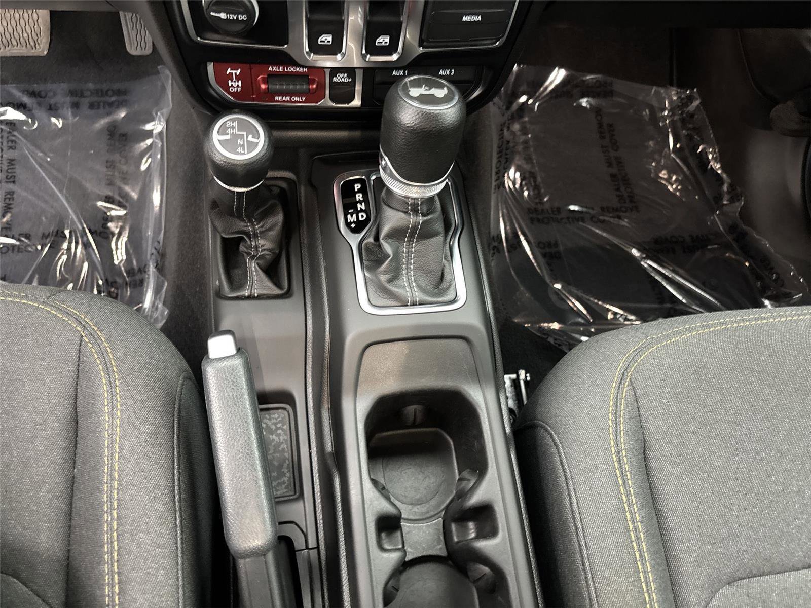 Used 2024 Jeep Wrangler Sport AWD/4WD image 23
