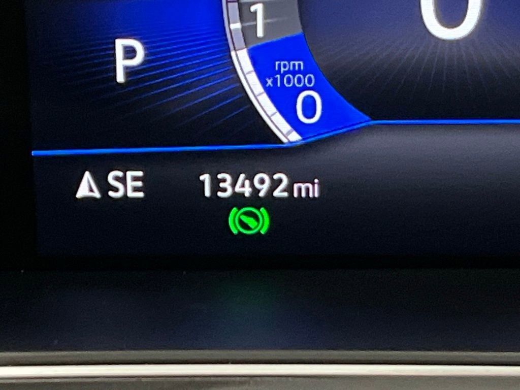 Used 2024 Volkswagen Tiguan SE w/ Panoramic Sunroof Package image 25