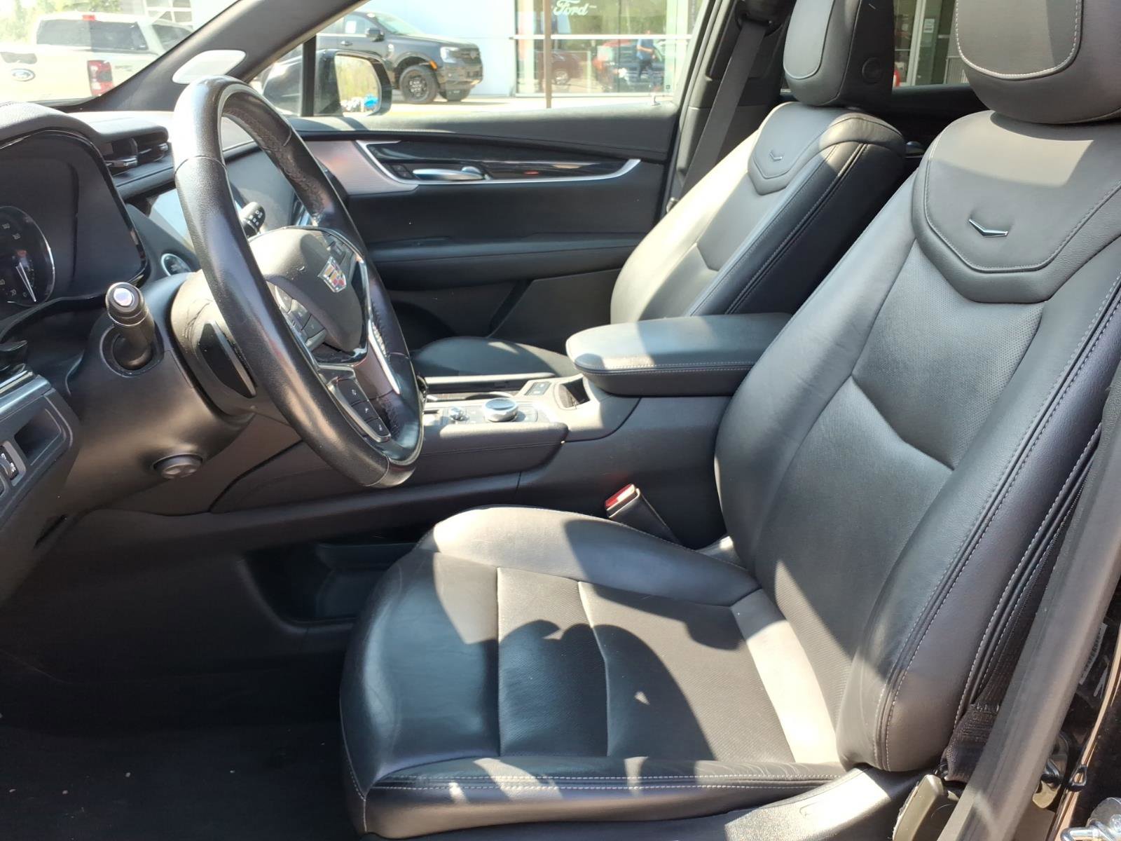 Used 2023 Cadillac XT5 Premium Luxury image 12