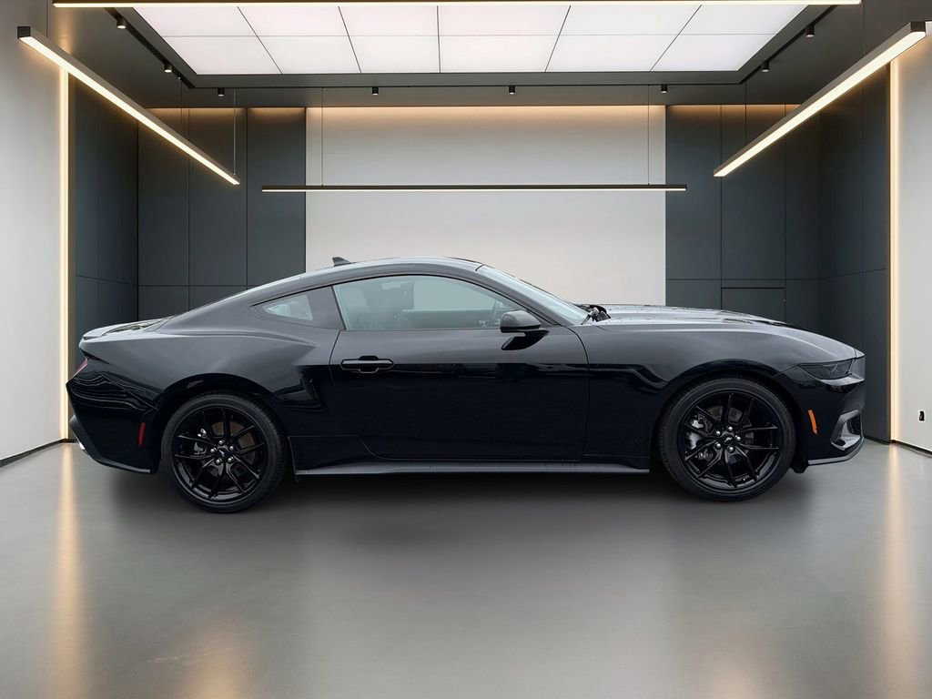 Used 2024 Ford Mustang Coupe RWD image 7