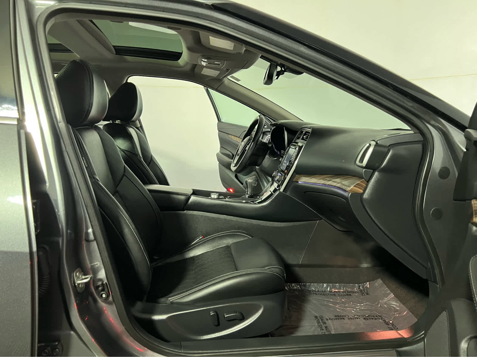 Used 2018 Nissan Maxima Platinum image 28