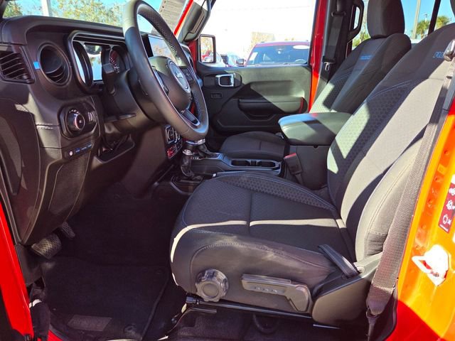 Used 2024 Jeep Wrangler Rubicon image 11
