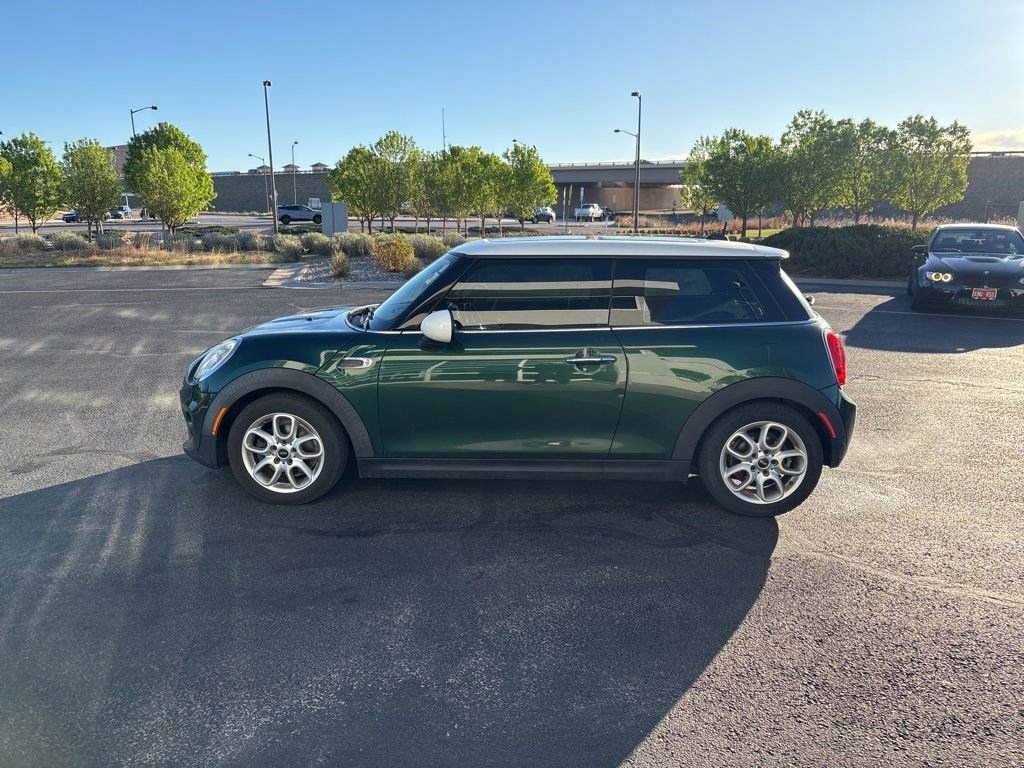 Used 2018 MINI Cooper 2-Door Hardtop FWD image 2