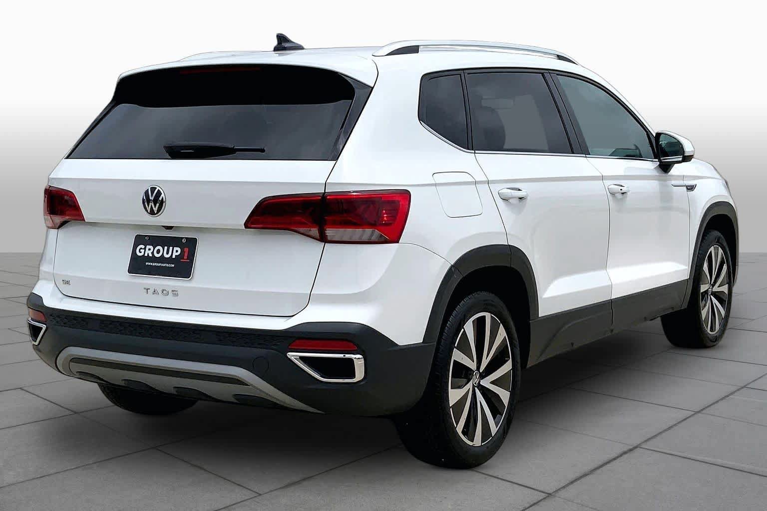 Used 2024 Volkswagen Taos SE FWD image 13