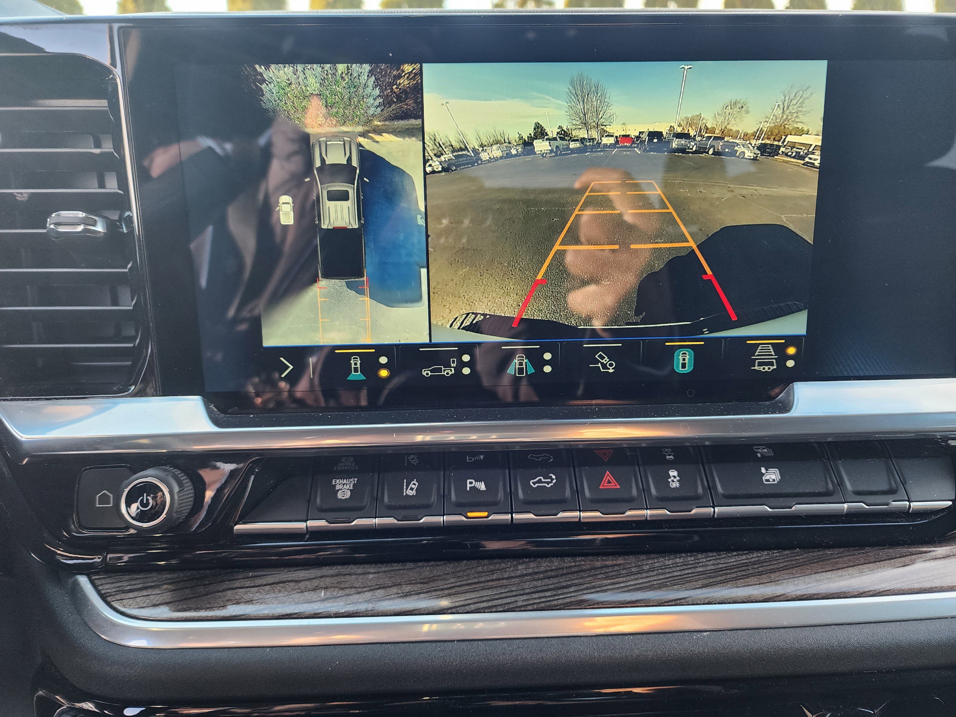 Used 2025 Chevrolet Silverado 2500 LT w/ Safety Package image 35