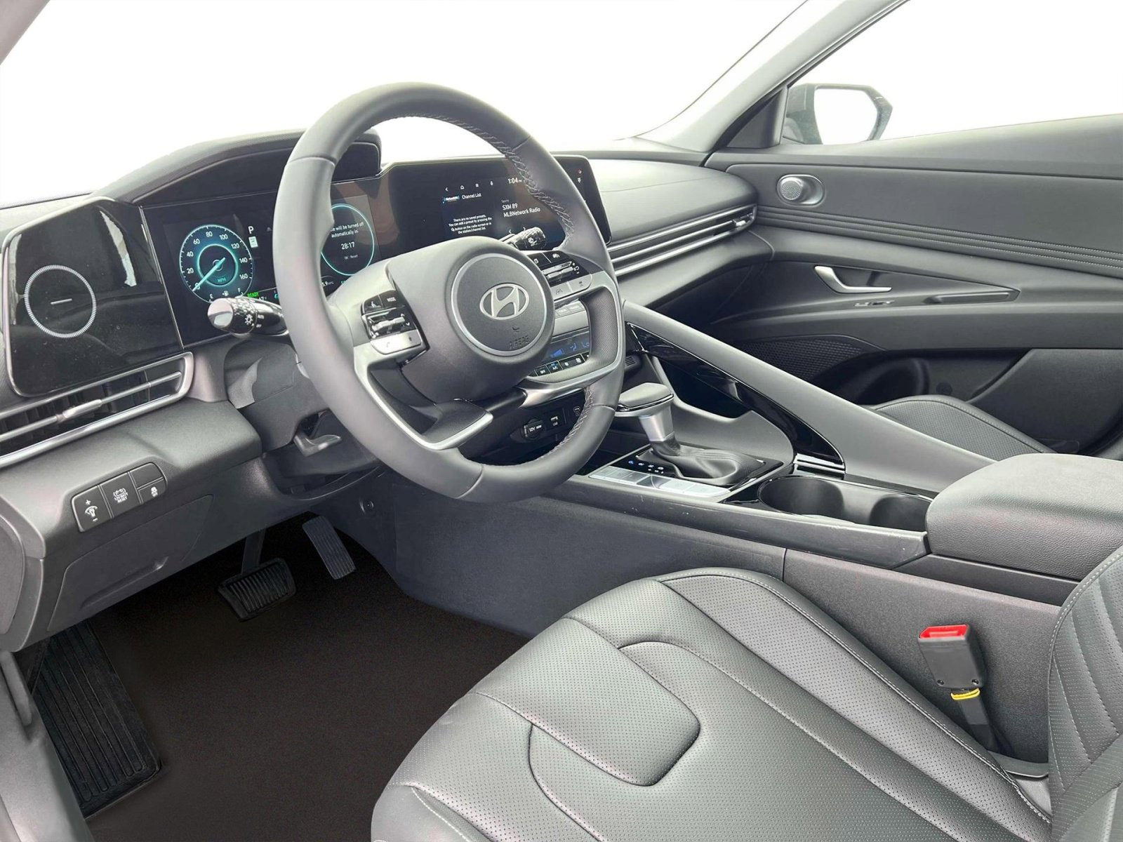 New 2025 Hyundai Elantra Limited image 17