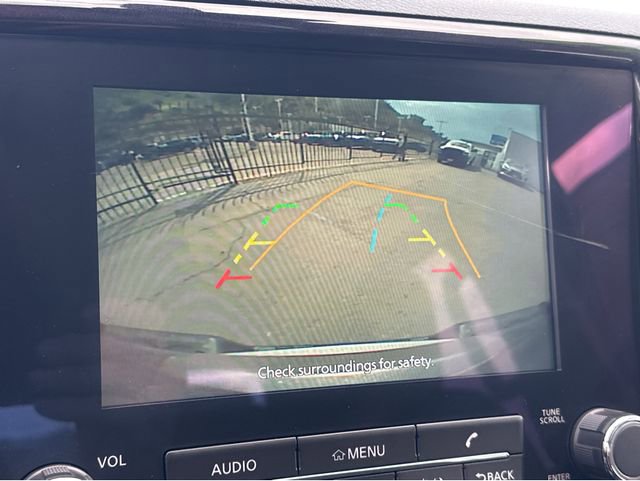 Used 2023 Nissan Frontier SV image 6