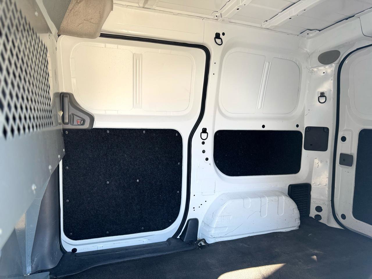 Used 2020 Nissan NV200 S FWD image 52