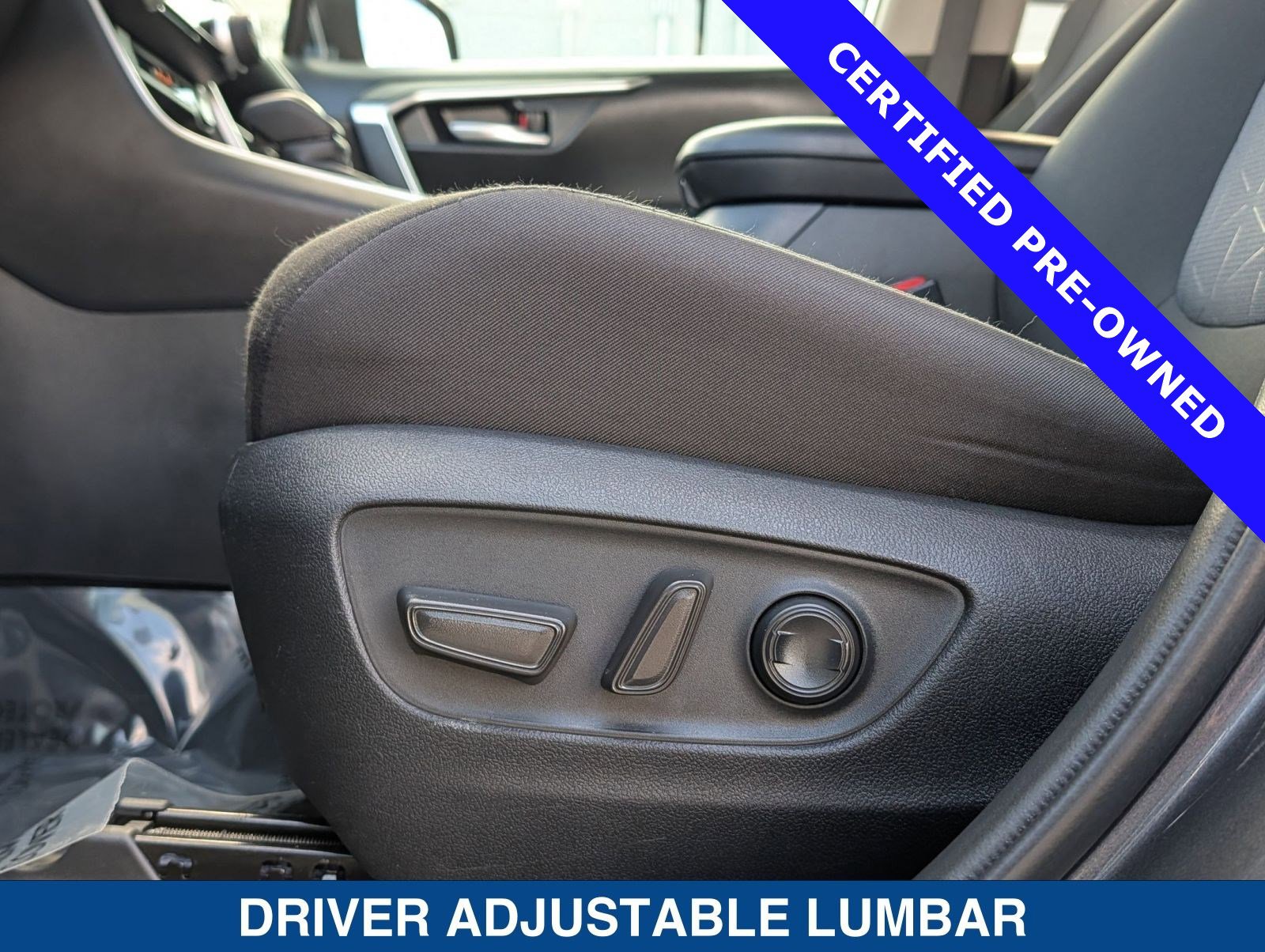 Used 2025 Toyota RAV4 XLE image 22