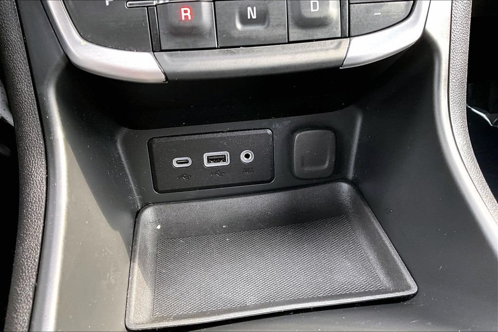 Used 2024 GMC Terrain SLE w/ Elevation Edition FWD image 26