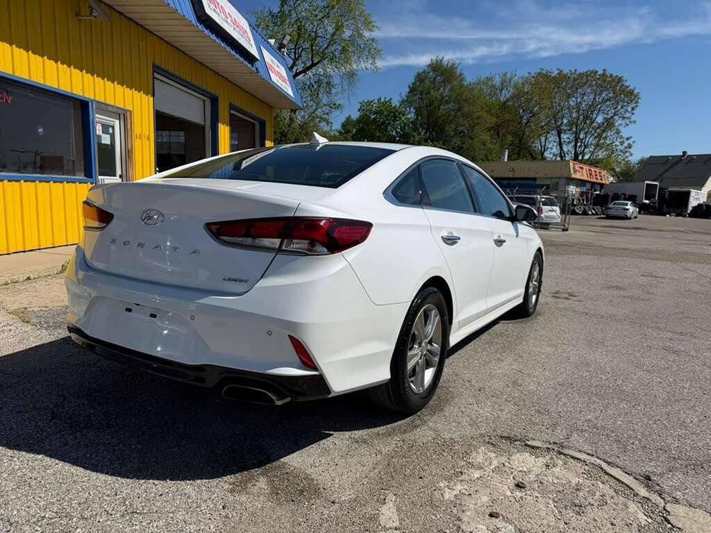 Used 2018 Hyundai Sonata Limited w/ Limited Ultimate Package 03 FWD image 4