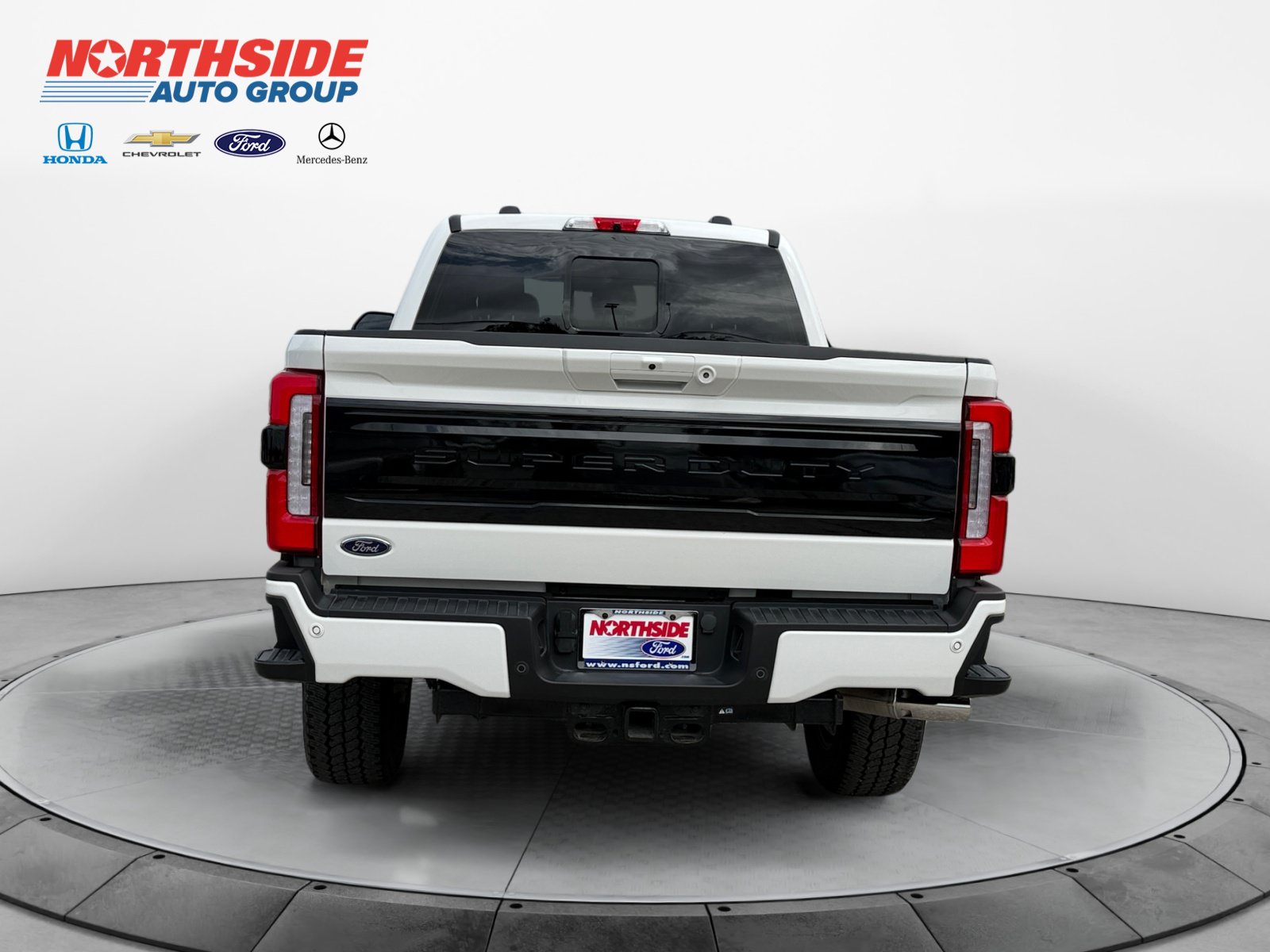Certified 2025 Ford F250 Platinum AWD/4WD image 6