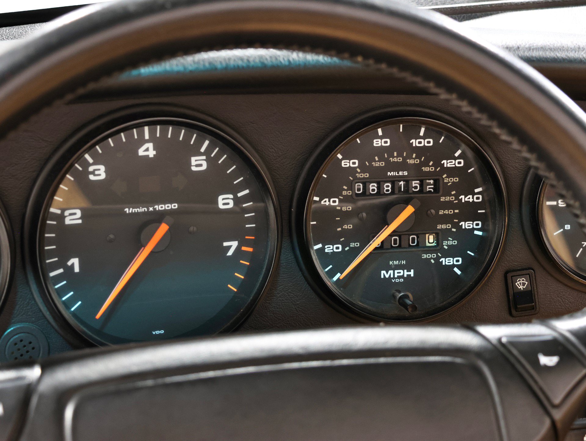 Used 1990 Porsche 911 Carrera image 9