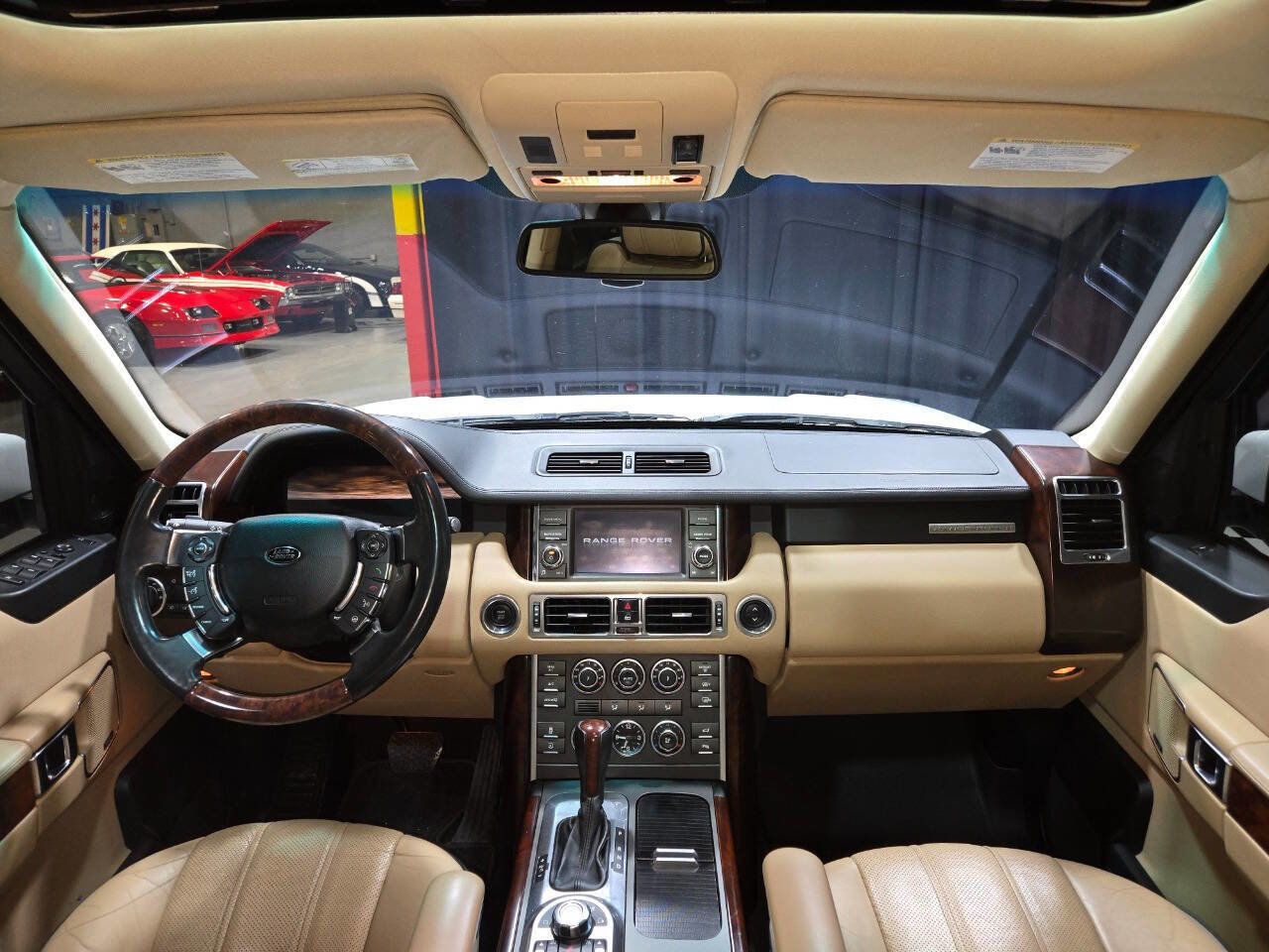 Used 2012 Land Rover Range Rover HSE LUX image 11
