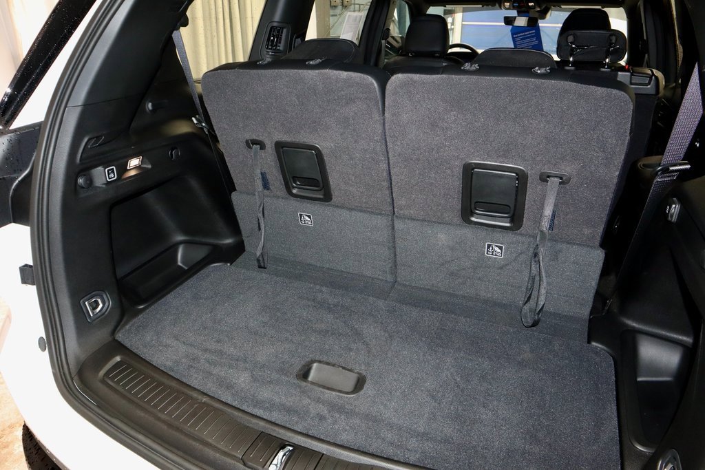 Used 2025 Jeep Grand Cherokee L Laredo w/ Luxury Tech Group I image 13