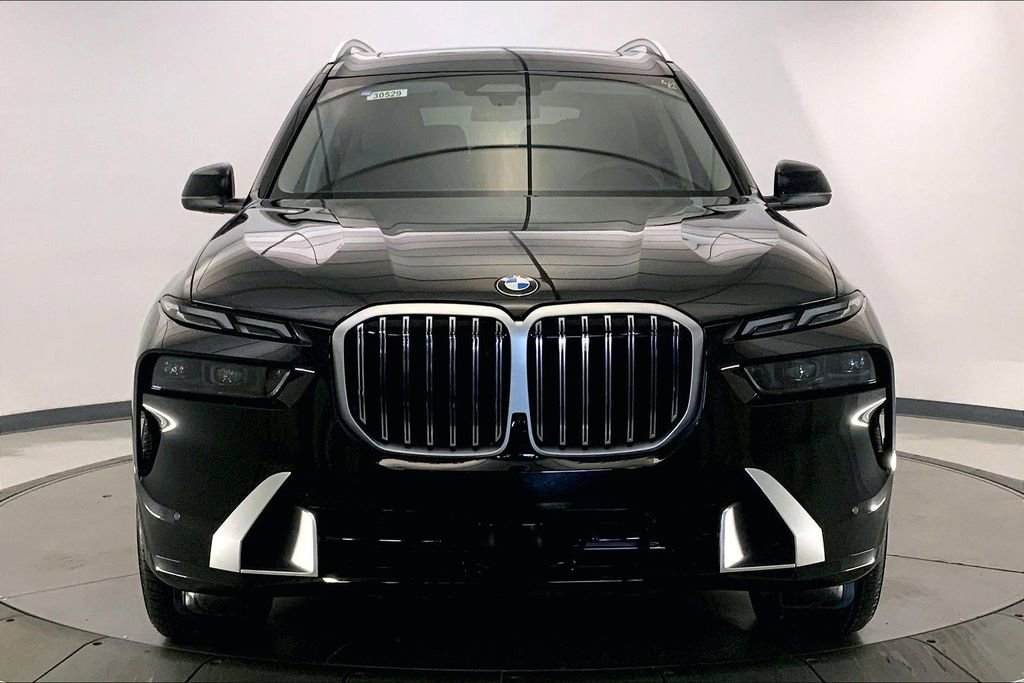 Certified 2026 BMW X7 xDrive40i image 2