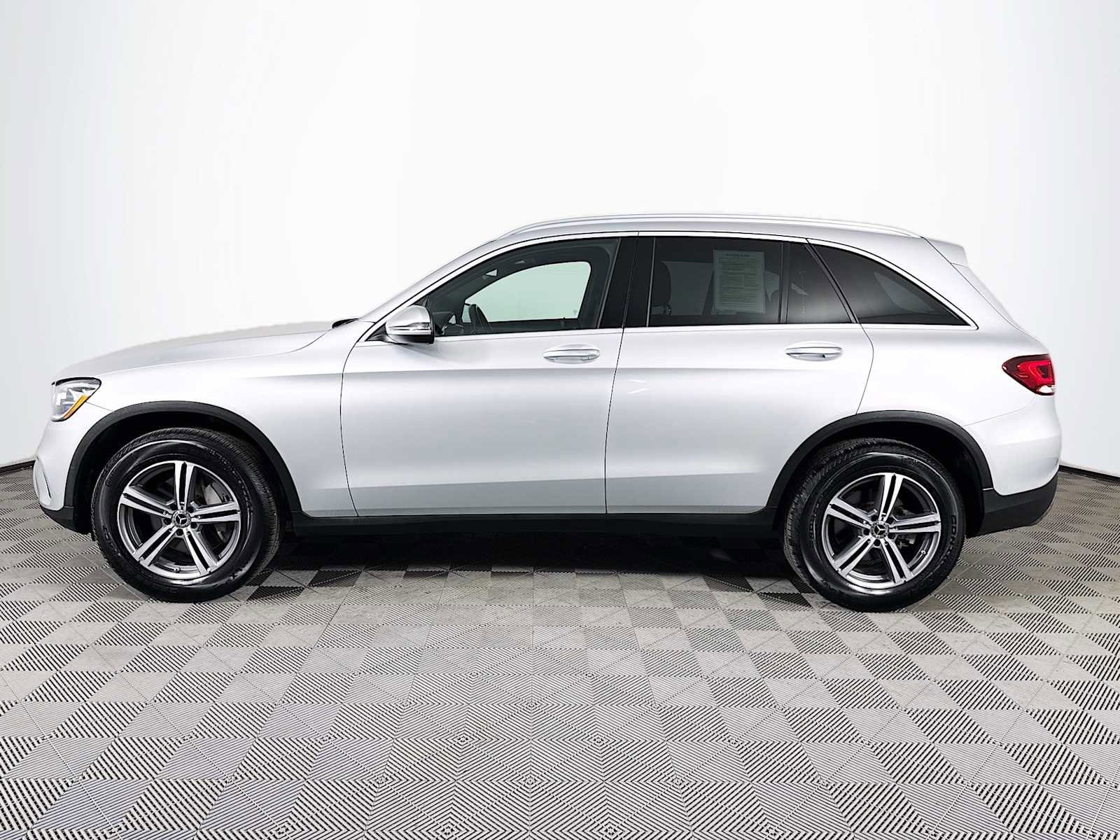 Used 2020 Mercedes-Benz GLC 300 4MATIC image 8