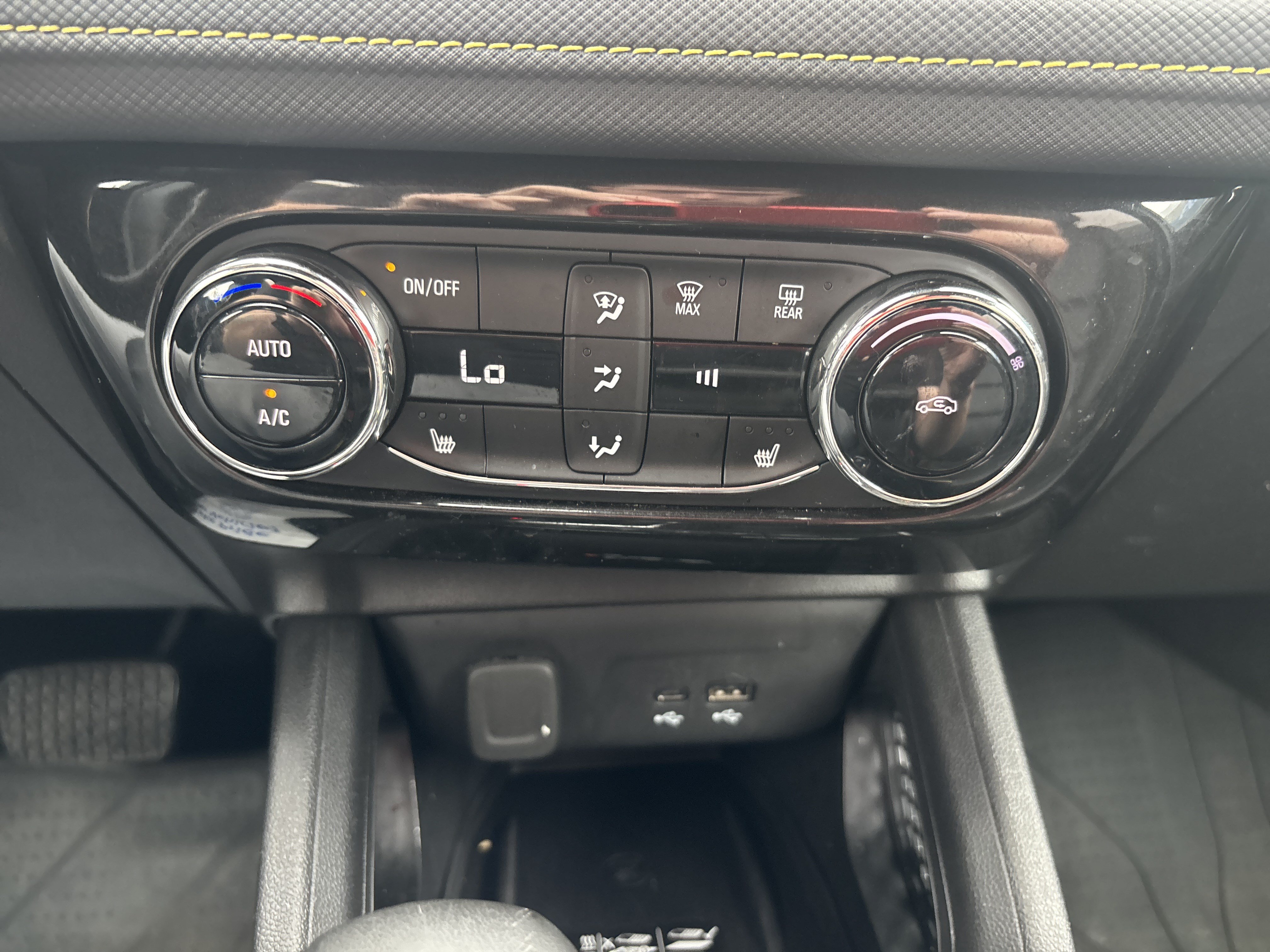 Used 2024 Chevrolet TrailBlazer ACTIV w/ Convenience Package AWD/4WD image 13