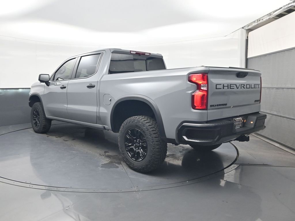 Used 2025 Chevrolet Silverado 1500 ZR2 w/ Dark Appearance Package image 5
