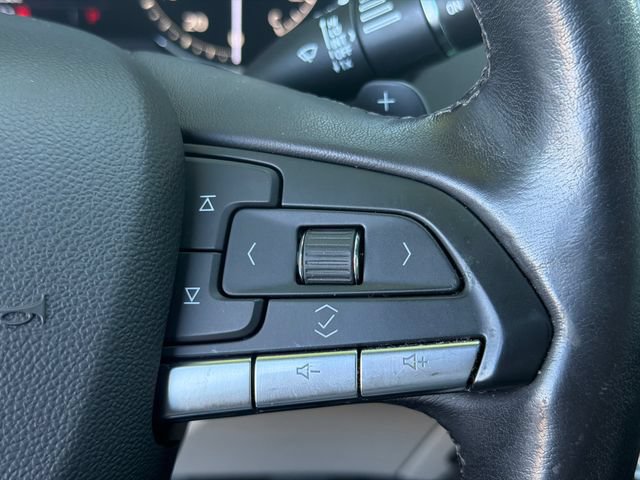 Used 2023 Cadillac XT4 Luxury w/ Cold Weather Package FWD image 26