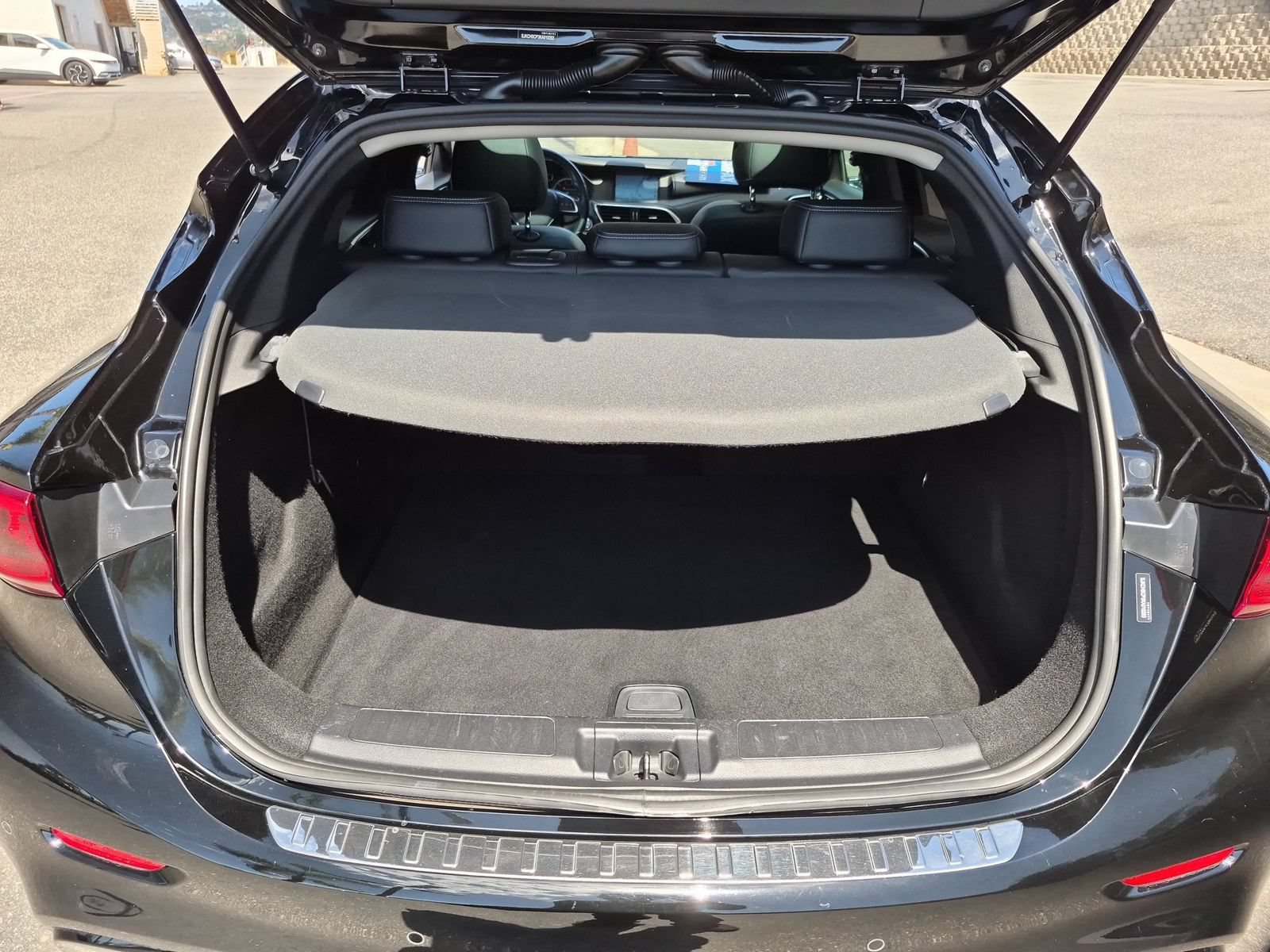 Used 2019 INFINITI QX30 w/ Navigation Package FWD image 33