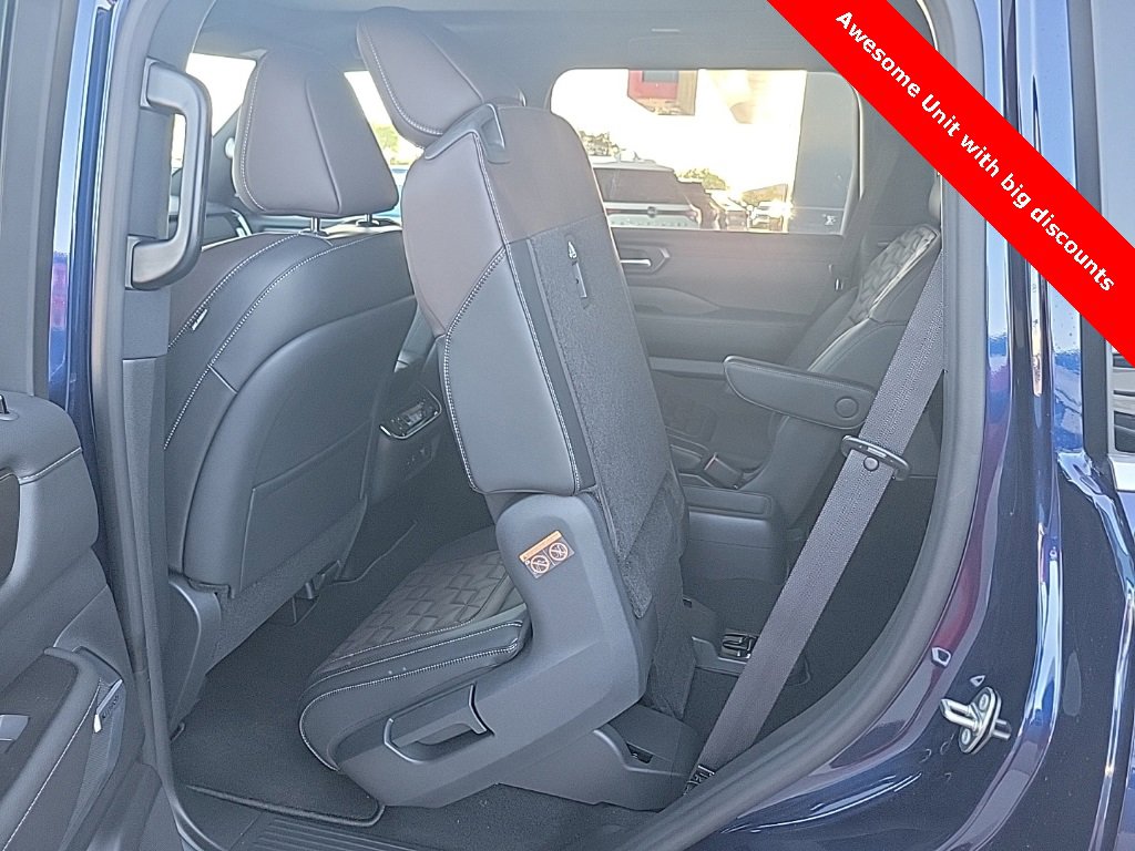 New 2025 Nissan Armada Platinum image 40