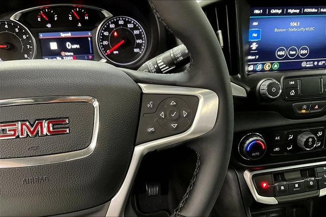 Used 2023 GMC Terrain SLT w/ Infotainment Package II FWD image 12