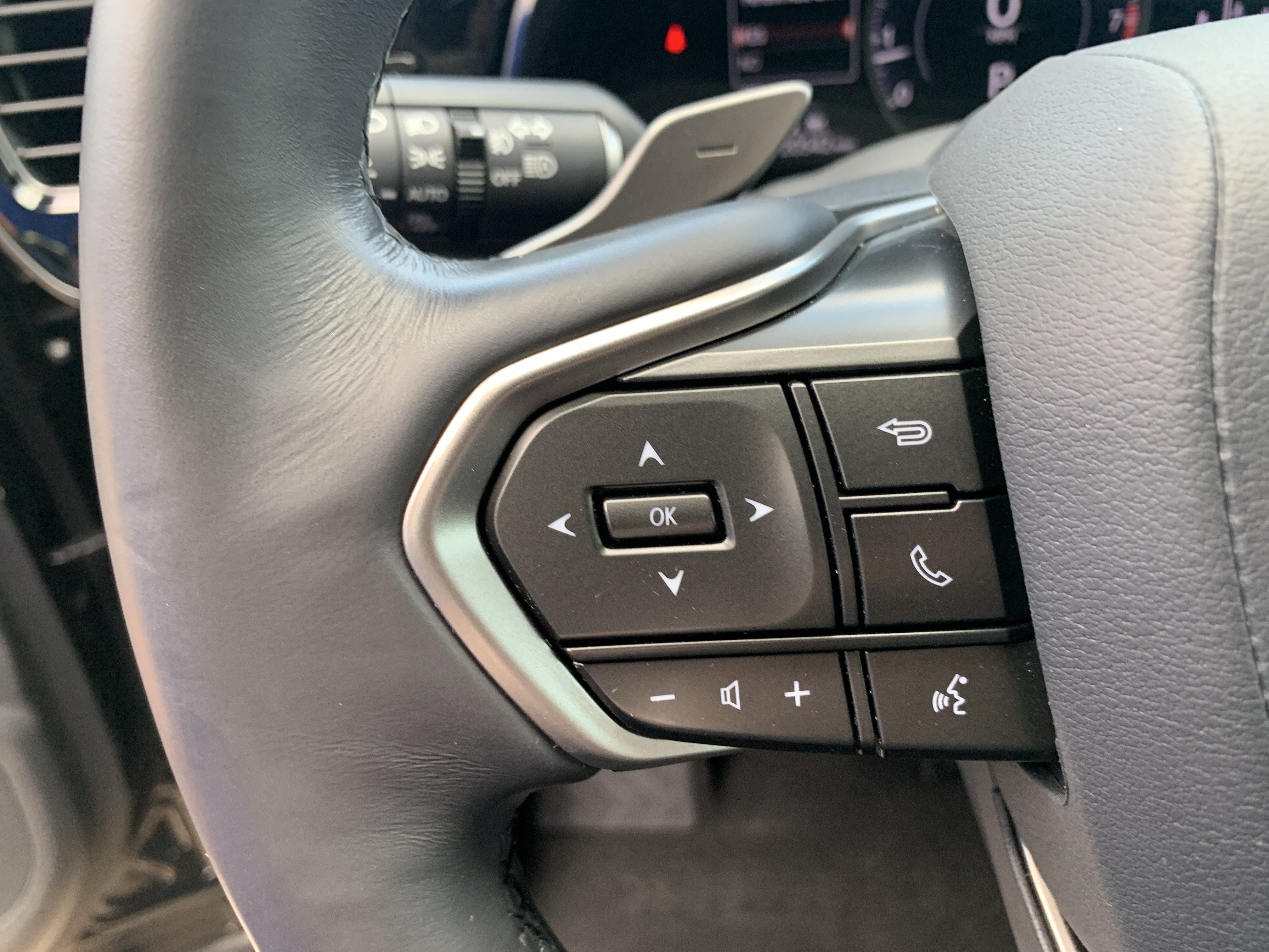 Certified 2025 Lexus NX 250 FWD w/ Accessory Package (2T) image 19