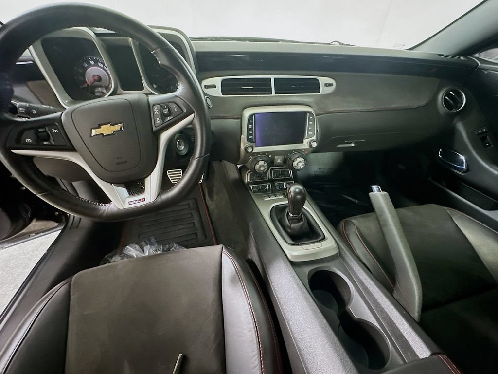 Used 2014 Chevrolet Camaro ZL1 RWD image 15