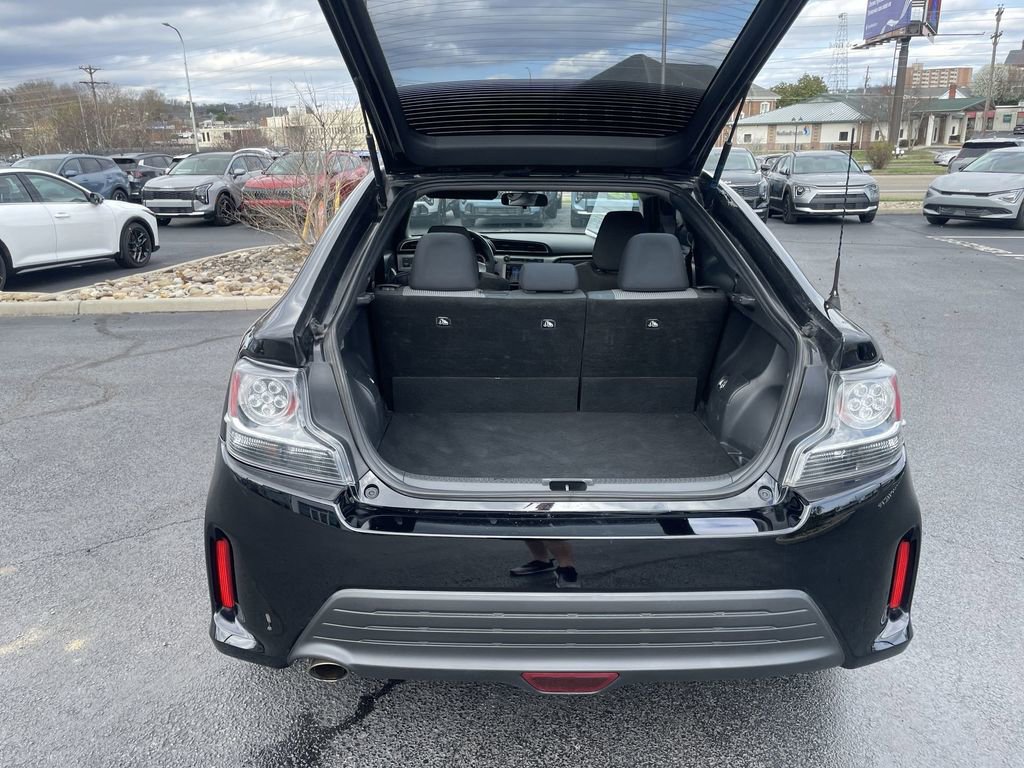 Used 2016 Scion tC image 32