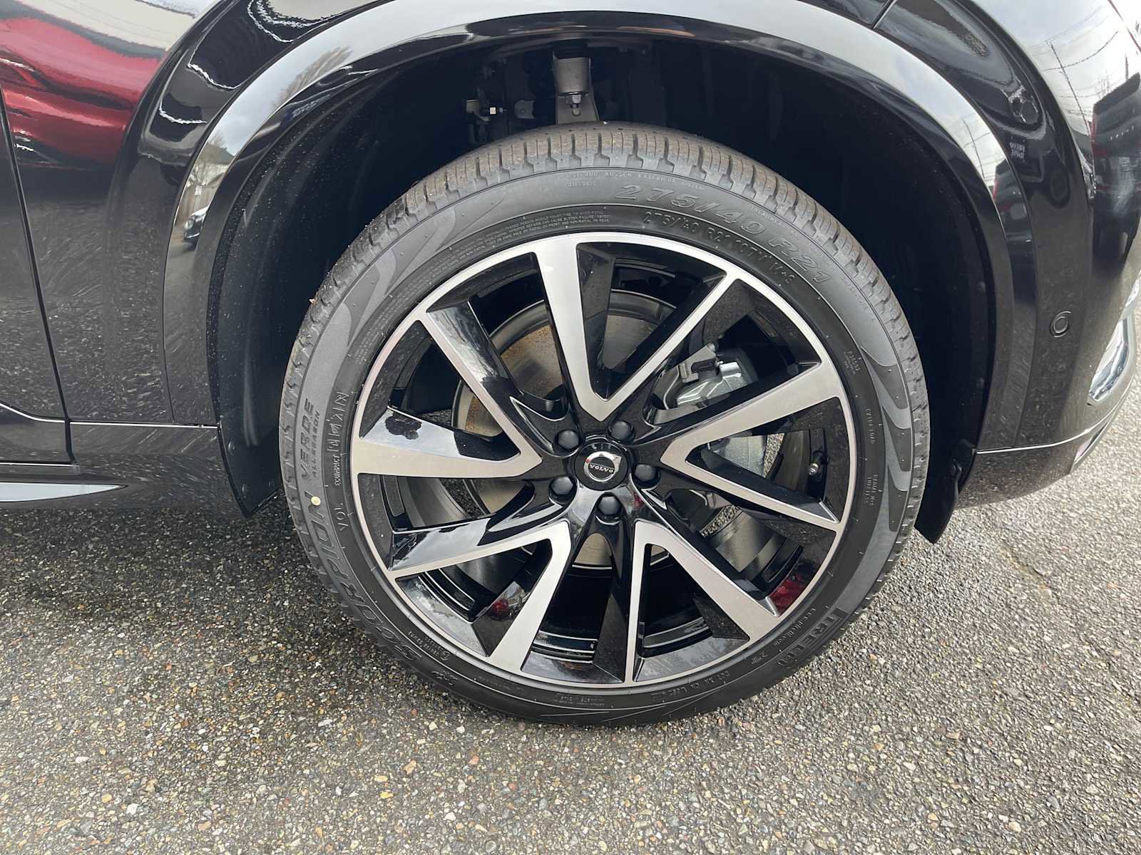 Used 2023 Volvo XC90 B6 Plus w/ Protection Package Premier image 9