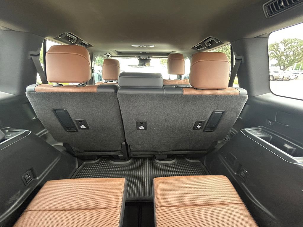 Used 2025 Lexus GX 550 AWD/4WD image 17