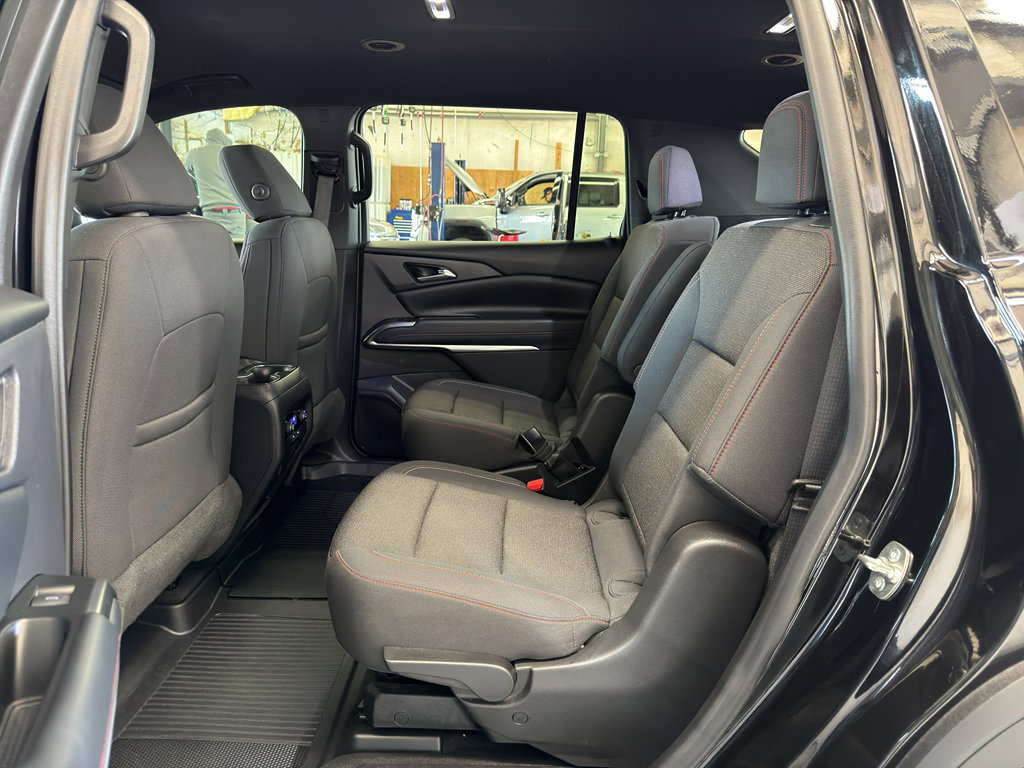 Used 2024 Chevrolet Traverse Z71 image 29