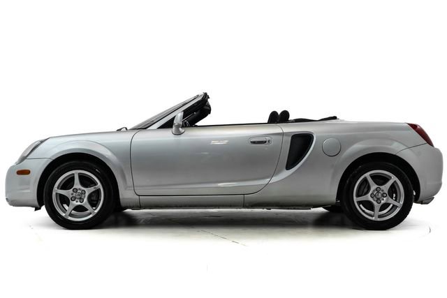 Used 2000 Toyota MR2 with 62,701 Original Miles image 9