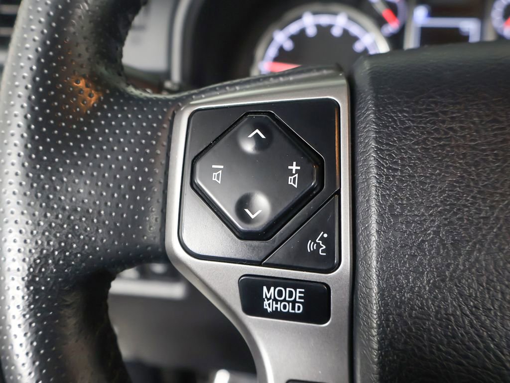 Used 2023 Toyota 4Runner Limited AWD/4WD image 40