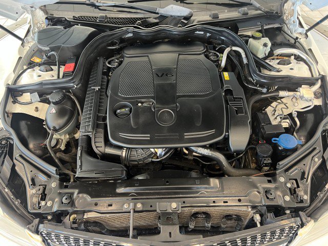 Used 2013 Mercedes-Benz C 300 4MATIC Sedan image 40