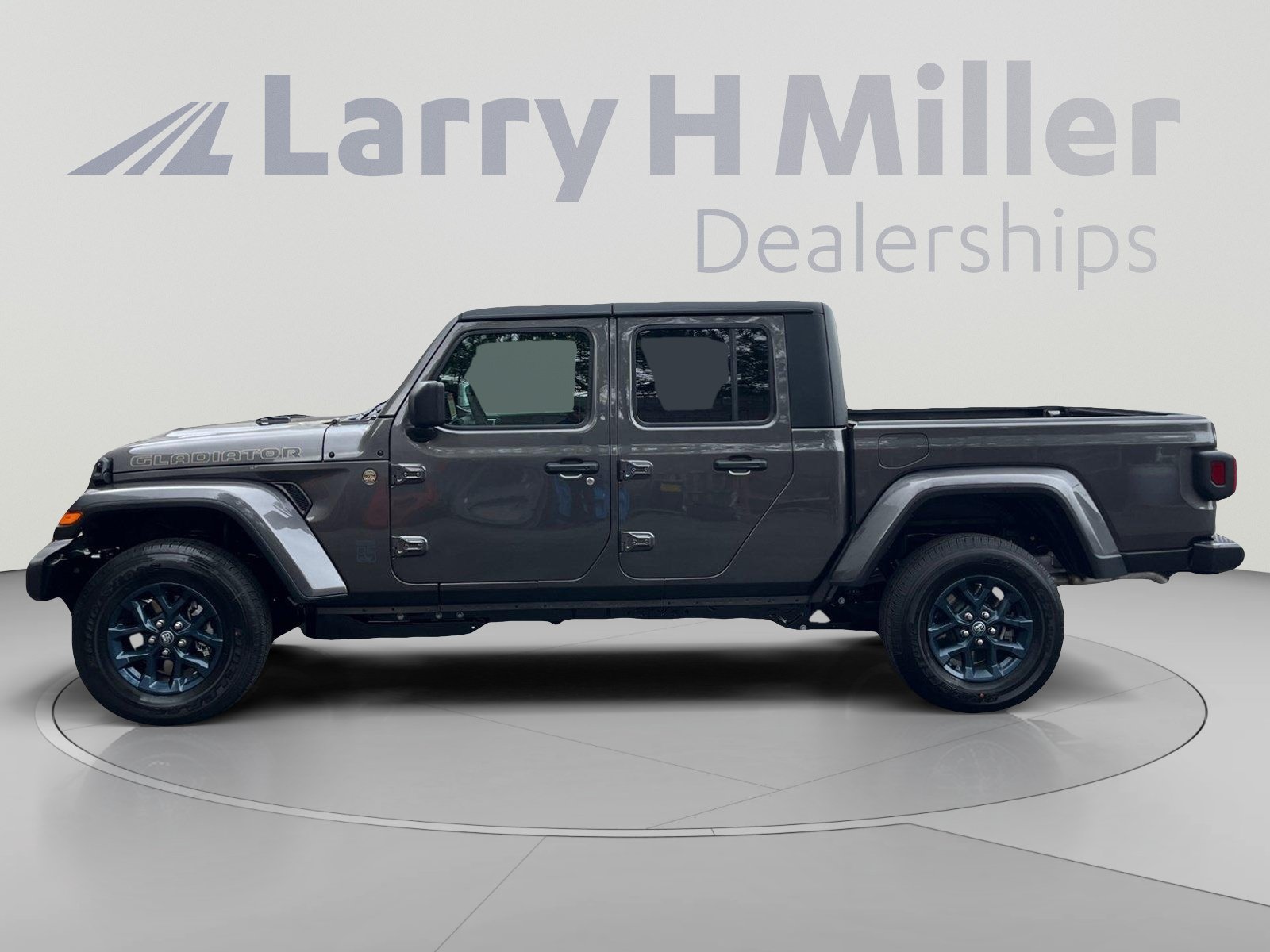 New 2026 Jeep Gladiator Sport AWD/4WD image 2