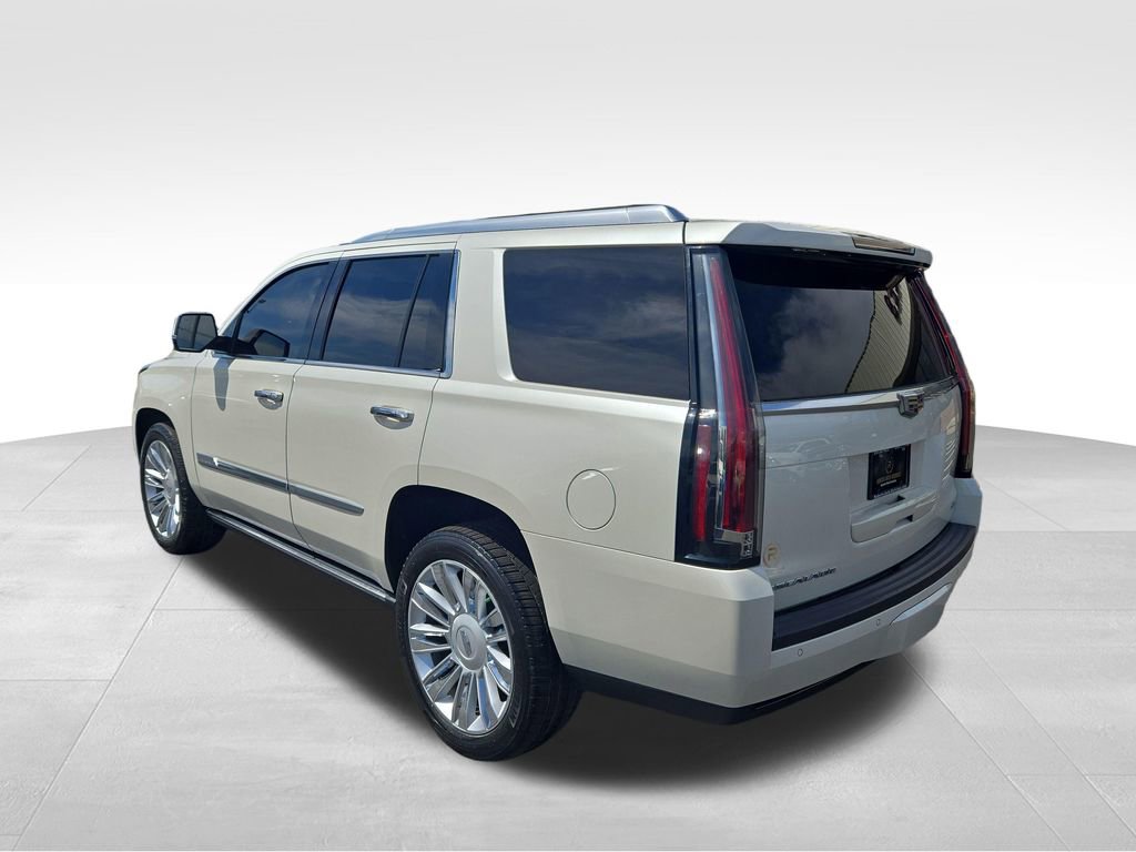 Used 2015 Cadillac Escalade Platinum image 3
