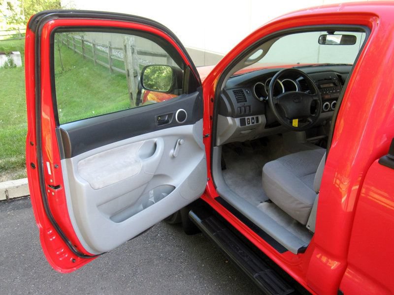 Used 2006 Toyota Tacoma 4x4 Regular Cab w/ Standard Pkg #1 image 17