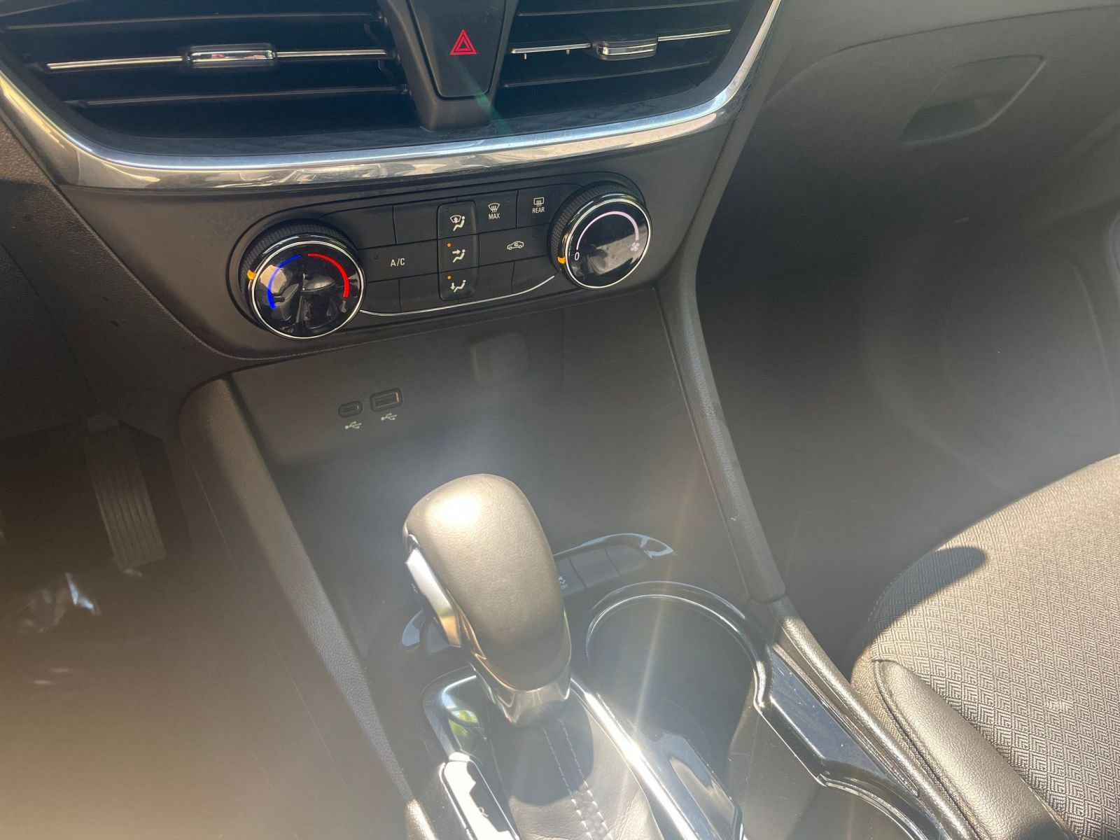 Used 2025 Buick Encore GX Preferred image 36