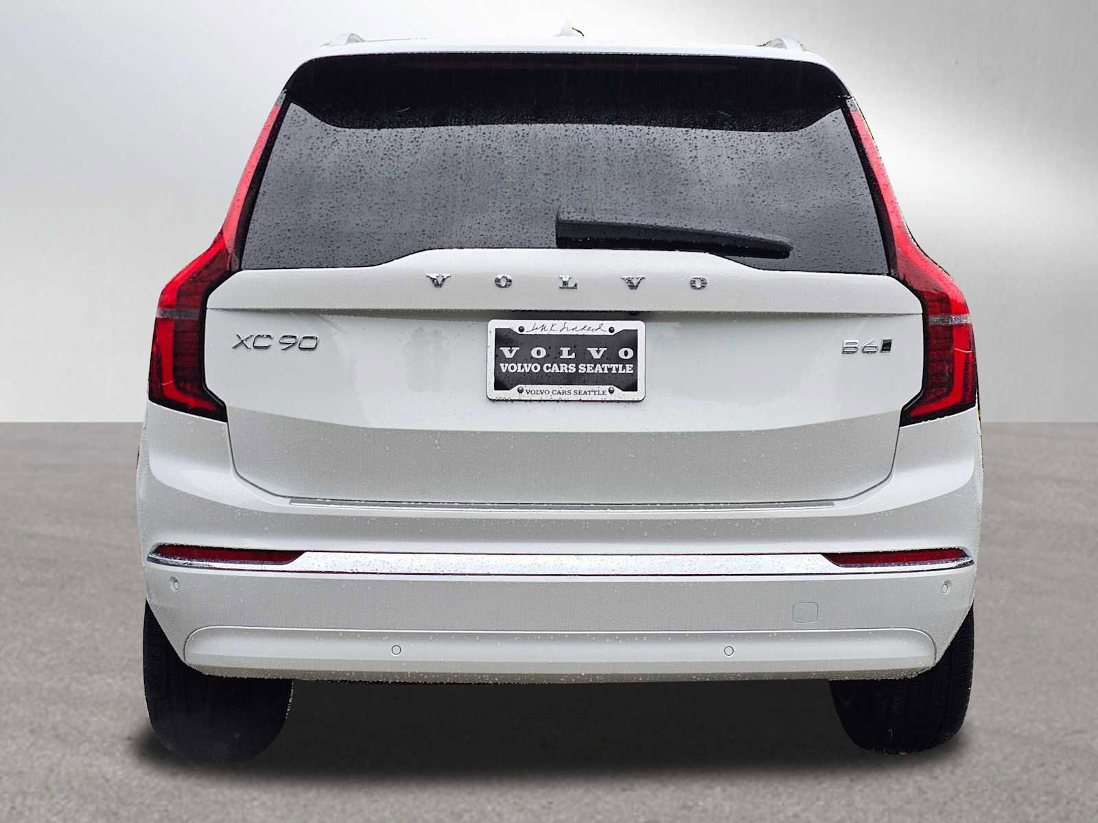 New 2026 Volvo XC90 B6 Plus w/ Protection Package Premier image 6