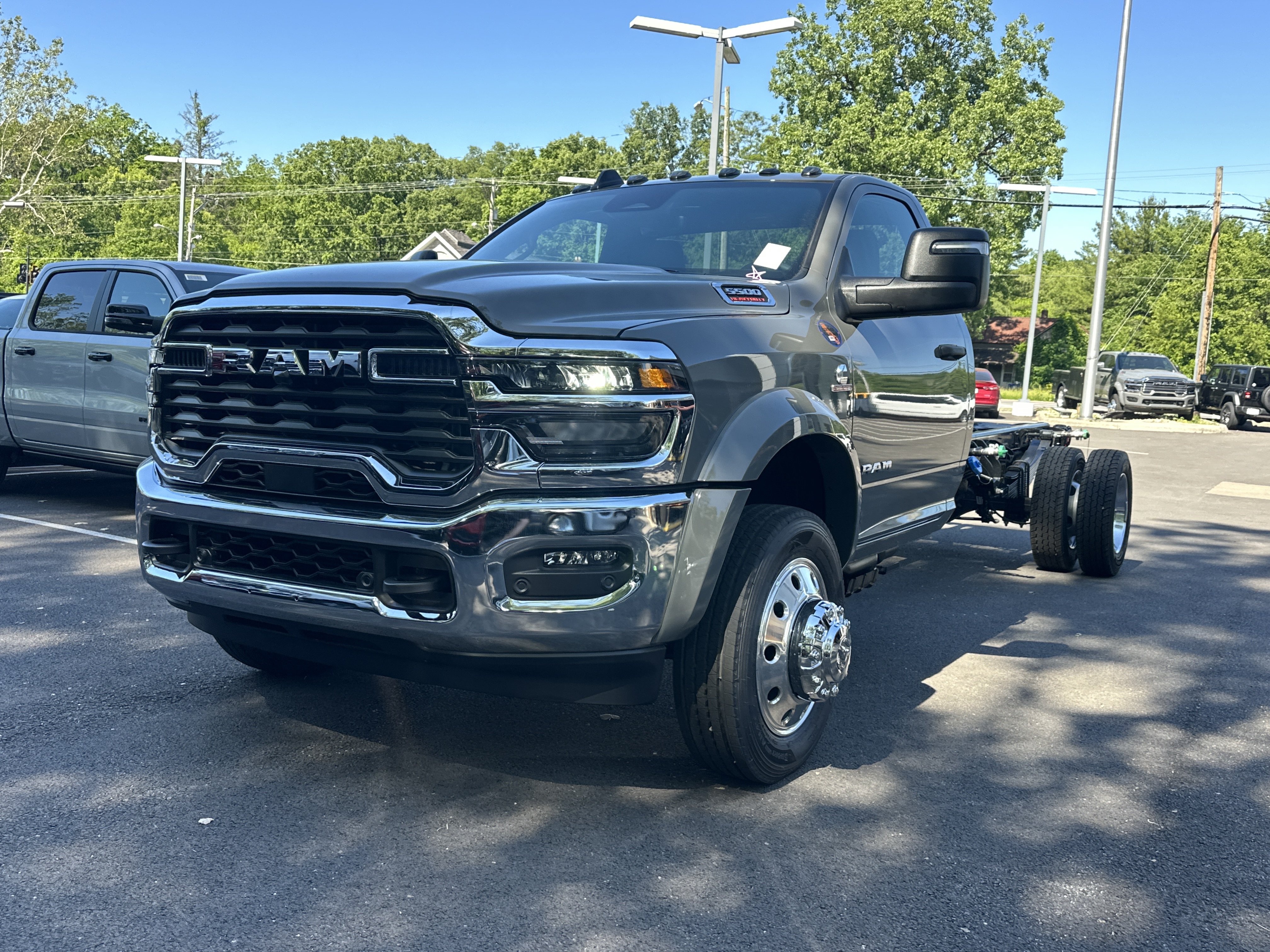 New 2026 RAM 5500 4x4 Regular Cab image 19