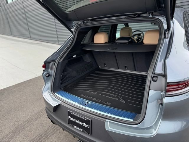 New 2026 Porsche Cayenne AWD/4WD image 35