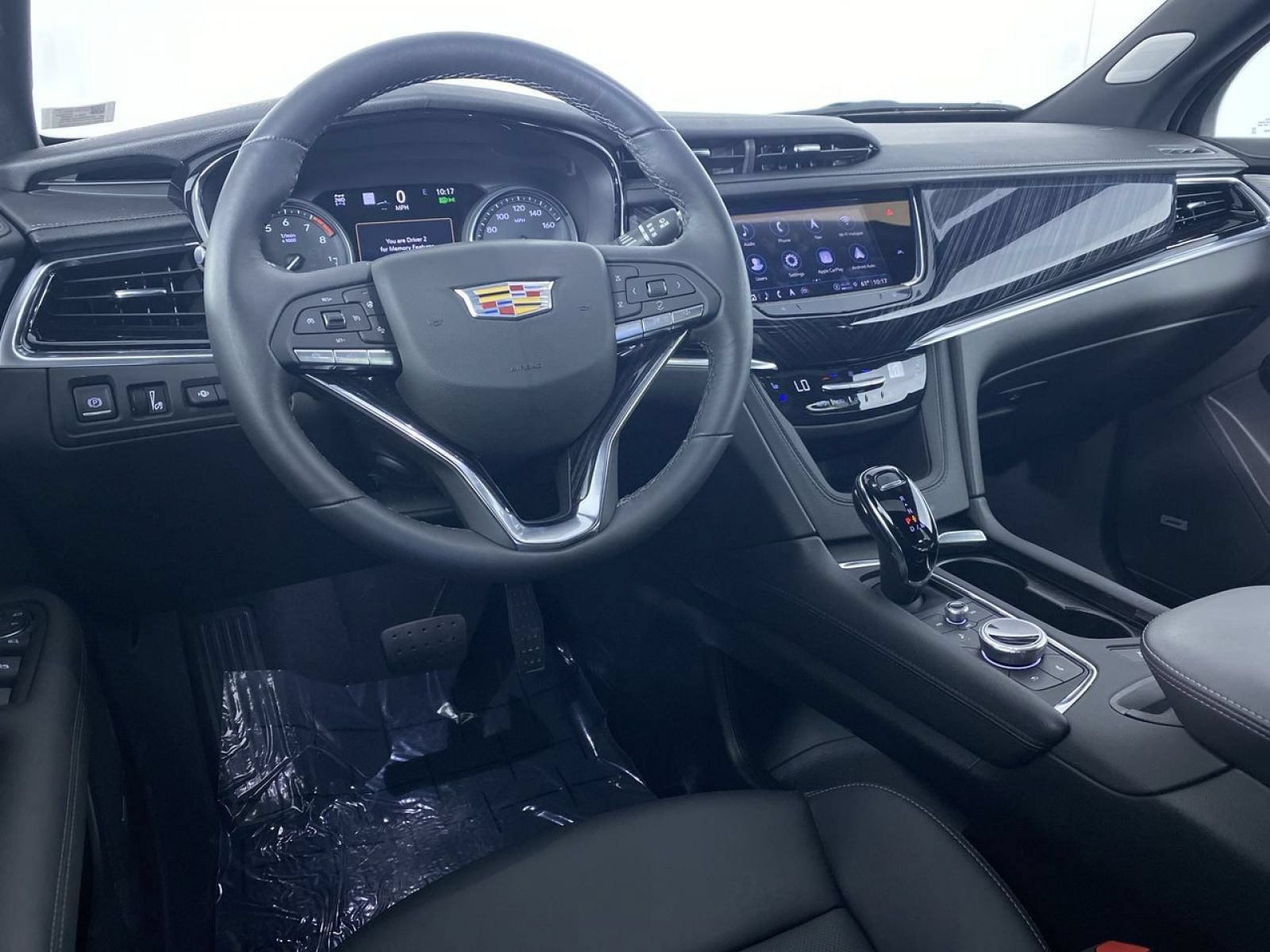 Certified 2025 Cadillac XT6 Premium Luxury w/ Technology Package AWD/4WD image 2