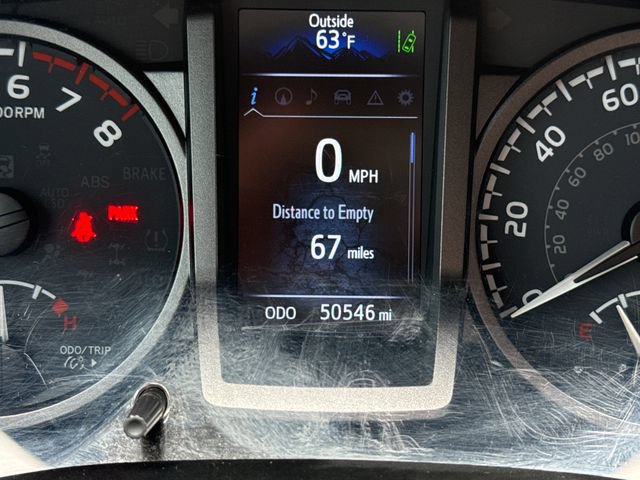 Used 2021 Toyota Tacoma TRD Off-Road w/ TRD Premium Off Road Package AWD/4WD image 24