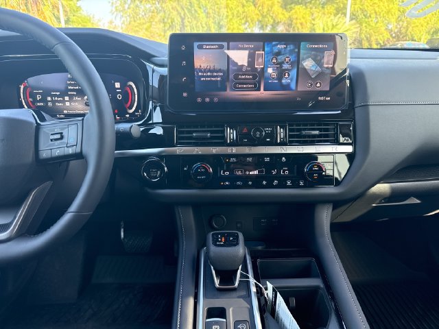 New 2026 Nissan Pathfinder SL AWD/4WD image 22